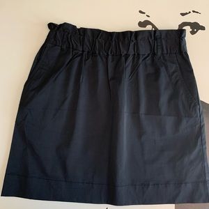NWT Banana Republic black skirt size 2P